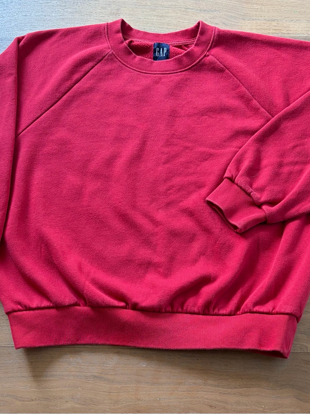 GAP Women’s Cherry Red Crewneck Sweatshirt & Sweatpants SET